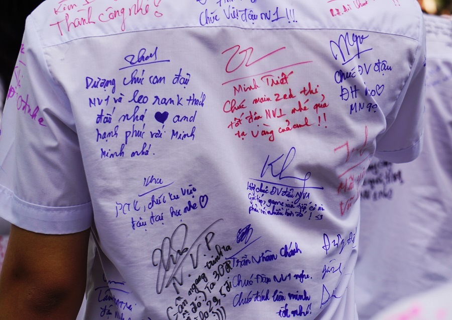 đồng phục học sinh